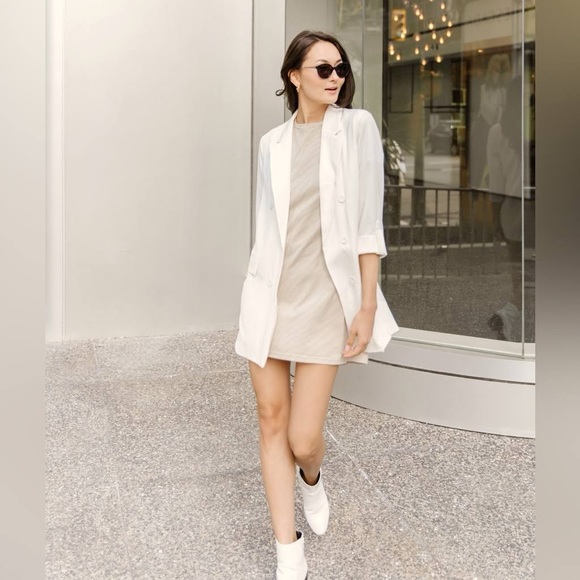 Smash and Tess Everyday T-shirt Dress in beige pattern, size small - Picture 2 of 7